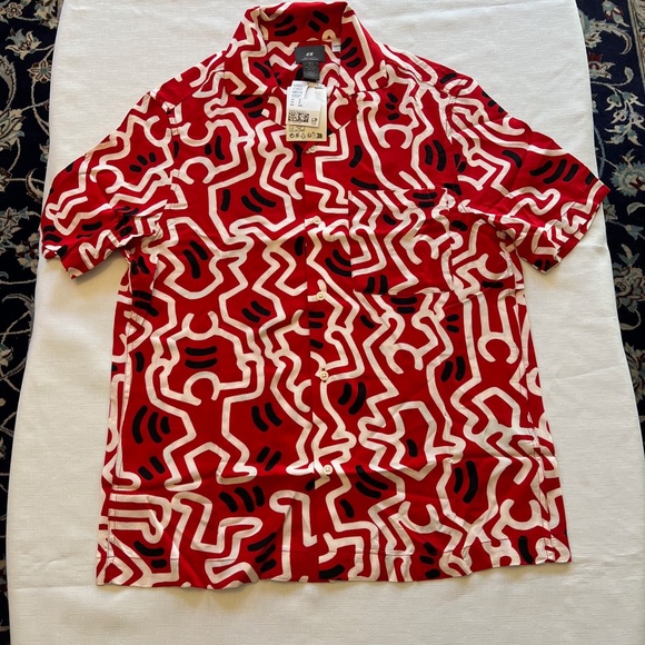 KEITH HARING Button Down short sleeve shirts Sizes: S, M, L, XL, XXL NWT - Picture 7 of 7